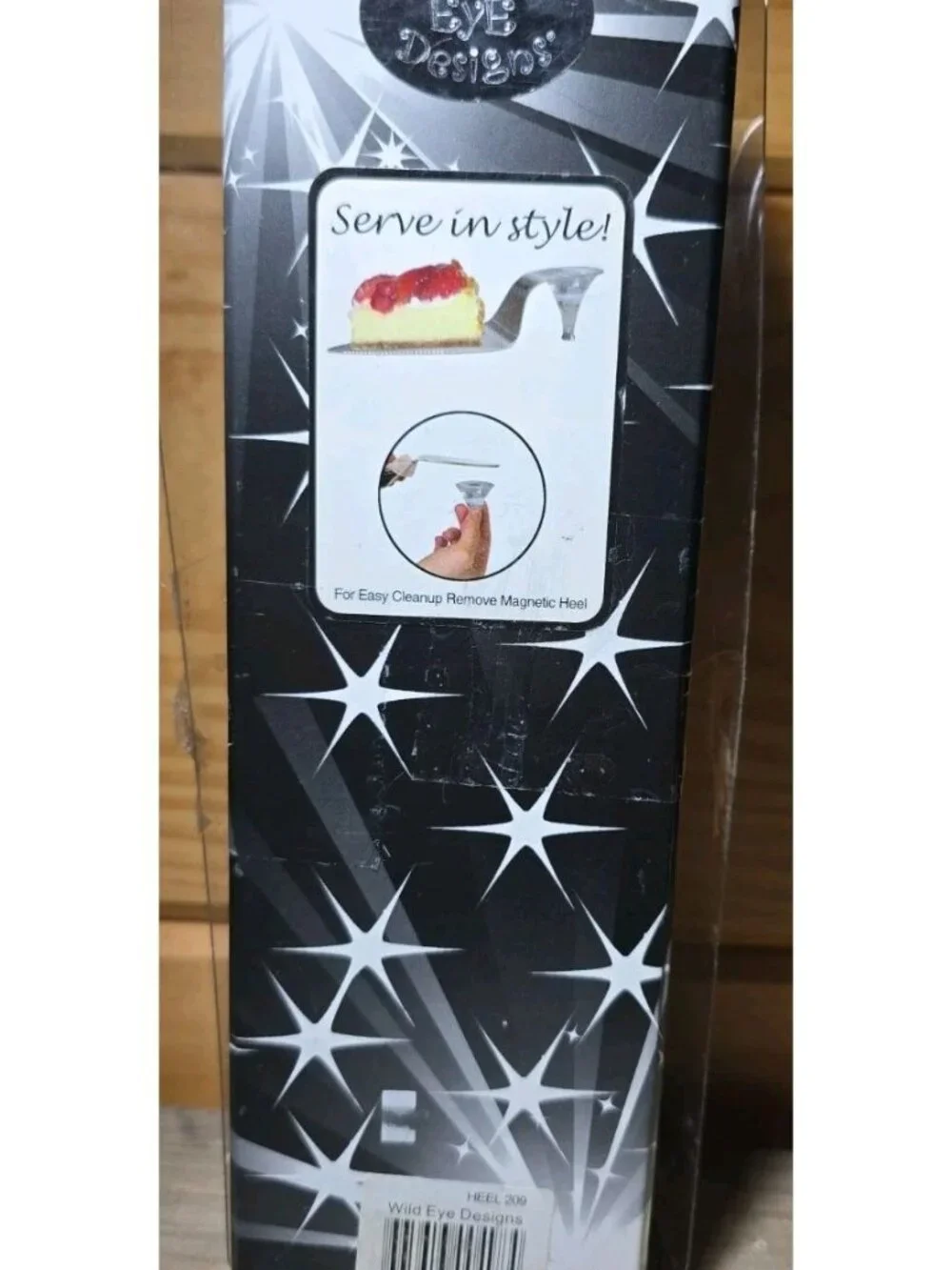 New High Heel Cake Server Wild Eye Removable Magnetic Heel (White) WEDDING